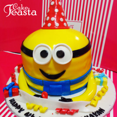Minion with Gifts Birthday Cake in lahore