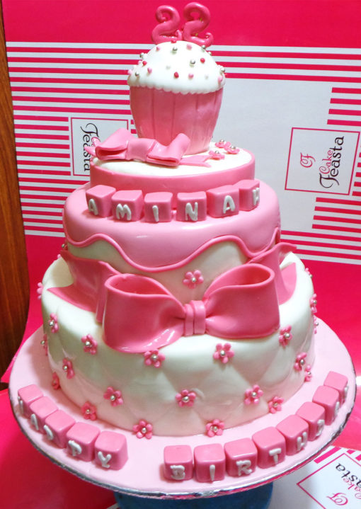Amazing Decorating Pink Birthday Cake in Lahore