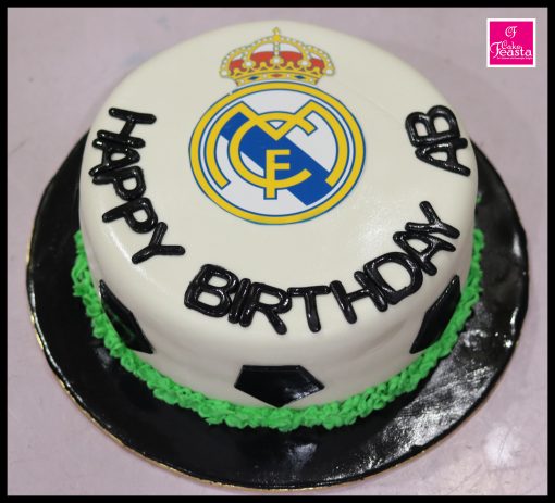 Football Lovers Birthday Cake